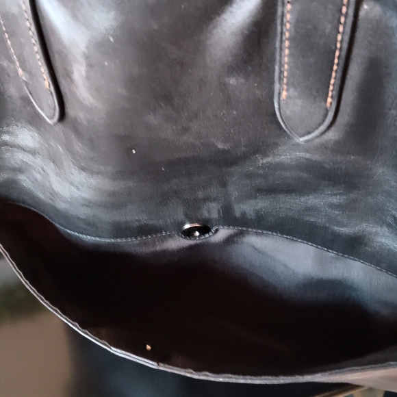 Coach Graham Tote - Picture 7 of 15